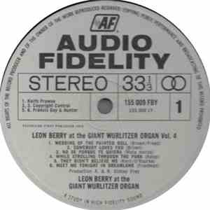 Leon Berry - Giant Wurlitzer Pipe Organ Vol. 4