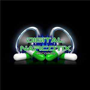 Mark P  & Gizzy G Feat. Zoe VanWest - Hearts On Sleeves